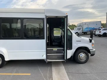Picture of 2019 Ford E350 Shuttle Bus
