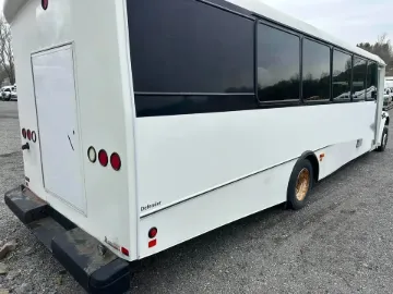 2015 Freightliner 33 Passenger Shuttle Bus