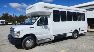 2021 FORD E-450 Shuttle Buses