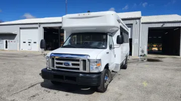 2021 FORD E-450 Shuttle Buses
