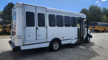 2021 FORD E-450 Shuttle Buses