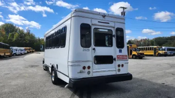 2021 FORD E-450 Shuttle Buses