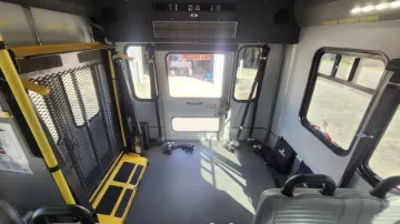 2021 FORD E-450 Shuttle Buses