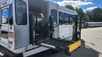 2021 FORD E-450 Shuttle Buses