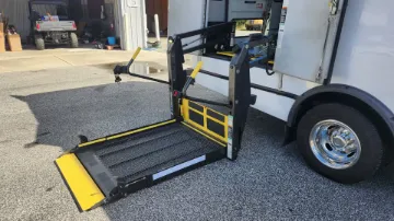 2021 FORD E-450 Shuttle Buses