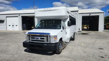 2021 FORD E-450 Shuttle Buses