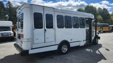 2021 FORD E-450 Shuttle Buses