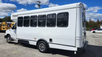 2021 FORD E-450 Shuttle Buses