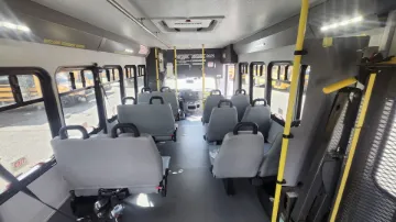 2021 FORD E-450 Shuttle Buses