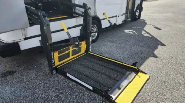 2021 FORD E-450 Shuttle Buses