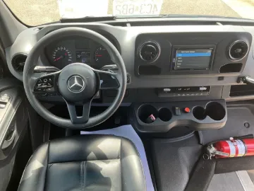Picture of 2019 Mercedes-Benz Sprinter Van
