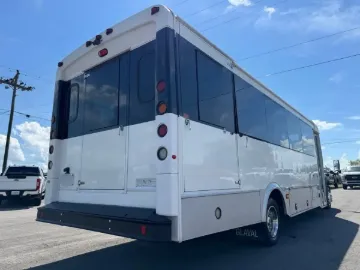 Picture of 2015 Ford F-550 Glaval 28P ADA