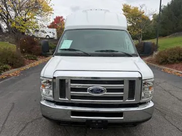 Picture of 2016 Ford E-350 Shuttle Bus