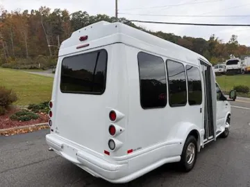 Picture of 2016 Ford E-350 Shuttle Bus