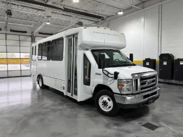 Picture of 2018 Ford E-450 Shuttle Bus ADA