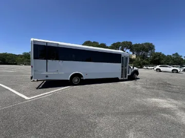 Picture of 2018 Ford F-550 Shuttle Bus ADA