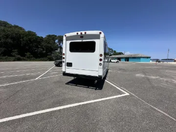 Picture of 2018 Ford F-550 Shuttle Bus ADA