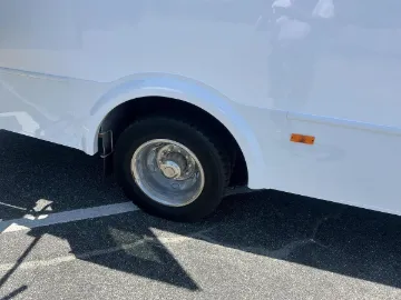 Picture of 2018 Ford F-550 Shuttle Bus ADA