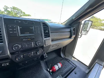 Picture of 2018 Ford F-550 Shuttle Bus ADA
