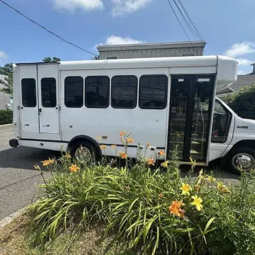 Picture of 2017 Ford E-450 Shuttle Bus ADA