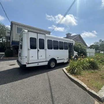Picture of 2017 Ford E-450 Shuttle Bus ADA