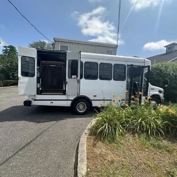 Picture of 2017 Ford E-450 Shuttle Bus ADA