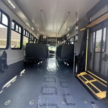 Picture of 2017 Ford E-450 Shuttle Bus ADA