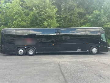 2010 MCI J4500 Motorcoach Coach Bus