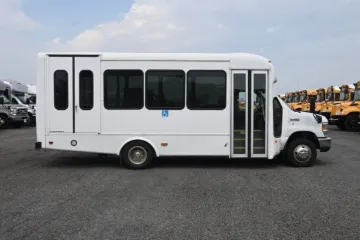 Picture of 2018 Ford Starcraft Minibus ADA Mini Bus