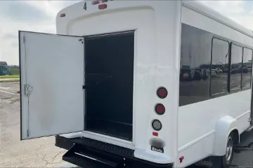 Picture of 2019 Ford E350 Shuttle Bus