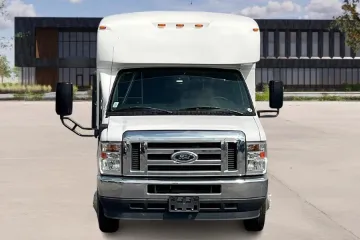 Picture of 2019 Ford E350 Shuttle Bus