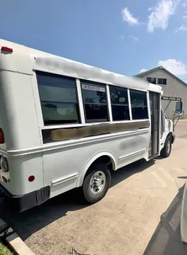 Picture of 2006 Chevrolet Express 3500 Mini Bus