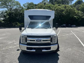 Picture of 2018 Ford F-550 Shuttle Bus ADA