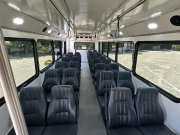 Picture of 2018 Ford F-550 Shuttle Bus ADA