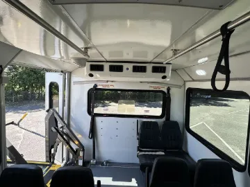 Picture of 2018 Ford F-550 Shuttle Bus ADA