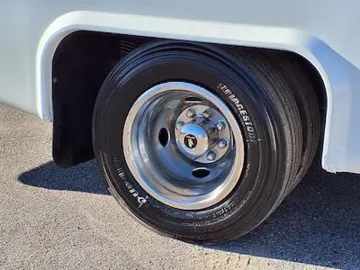 Picture of 2020 Chevrolet Express 3500 Shuttle Bus