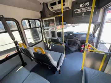 2017 FORD E-350 Mini Buses