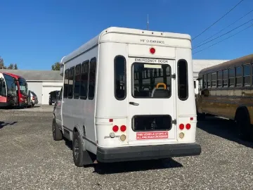 2017 FORD E-350 Mini Buses