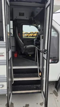 Picture of 2022 Chevrolet Thomas Minotour