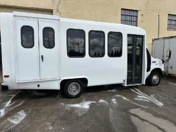 Picture of 2018 Ford E-350 Shuttle Bus ADA