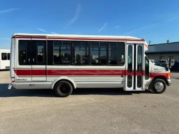 Picture of 2004 Ford E450 Eldorado Aerotech Shuttle Bus ADA