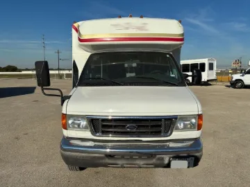 Picture of 2004 Ford E450 Eldorado Aerotech Shuttle Bus ADA
