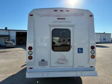 Picture of 2004 Ford E450 Eldorado Aerotech Shuttle Bus ADA