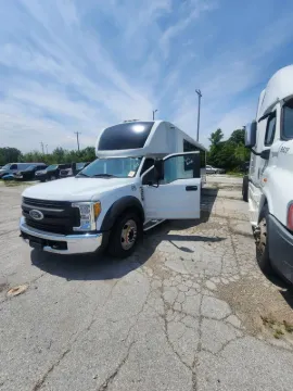 Picture of 2017 Ford F550 Shuttle Bus
