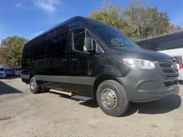 Picture of 2020 Mercedes-Benz Sprinter 3500 Van
