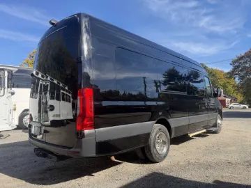 Picture of 2020 Mercedes-Benz Sprinter 3500 Van