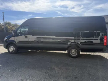 Picture of 2020 Mercedes-Benz Sprinter 3500 Van