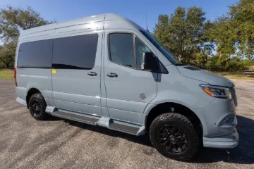 Picture of 2026 Mercedes OGV V-Cruise Luxury Van