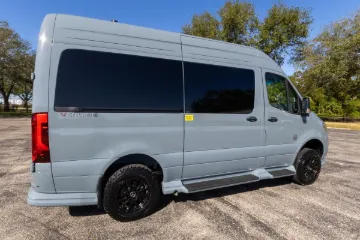 Picture of 2026 Mercedes OGV V-Cruise Luxury Van