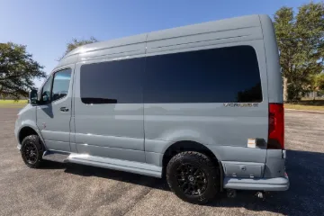 Picture of 2026 Mercedes OGV V-Cruise Luxury Van